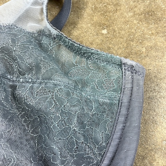 Wacoal Retro Chic Underwire Bra in Silver/Gray
Size: 40D - Picture 5 of 8